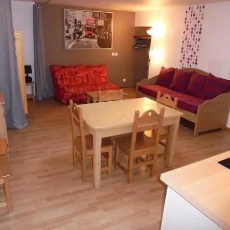 Cosy Pour 4 Pers Avec Wi-fi En Front De Neige, - Animaux Acceptes - Fr-1-266-85 * Montgenevre